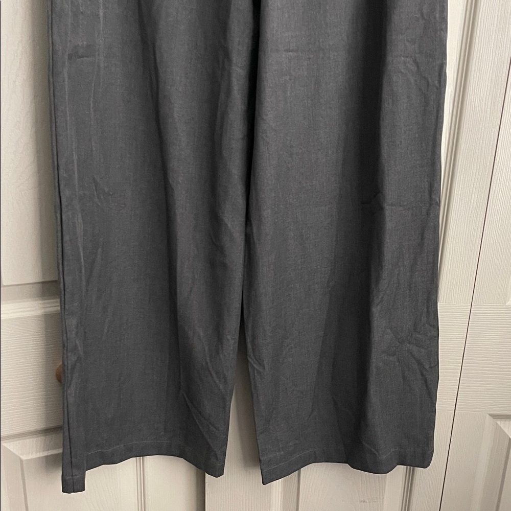 NEW House of Harlow 1960 Cropped Top Wide Leg Pants Set in gray. #0300 - Picture 8 of 15